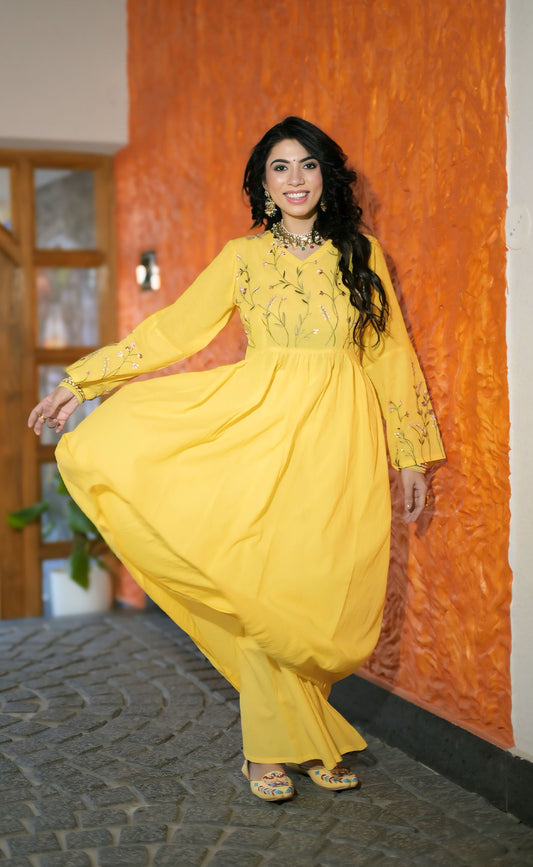 Saadgi Sunglow Multi Embroidered Kurta Set