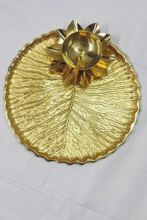 round-leaf-pooja-thali-1