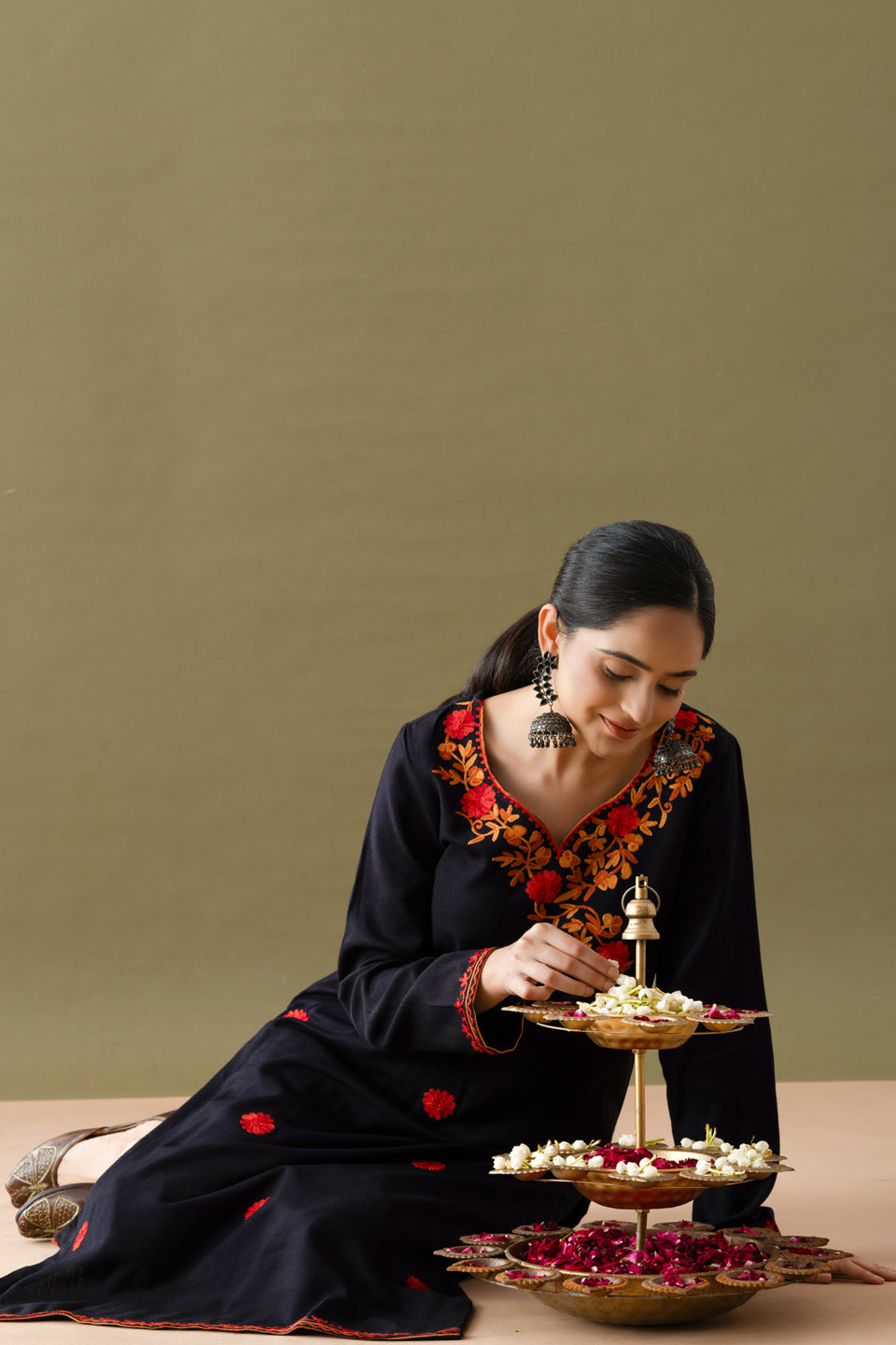 Utsaah Black Aari Embroidery Kurta Set