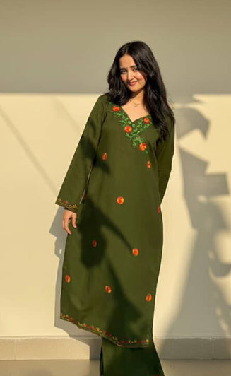 Utsaah Pea Green Aari Embroidery Kurta Set
