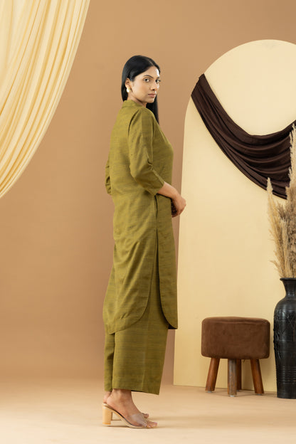 Harsingaar Olive Green Khadi Kurta set
