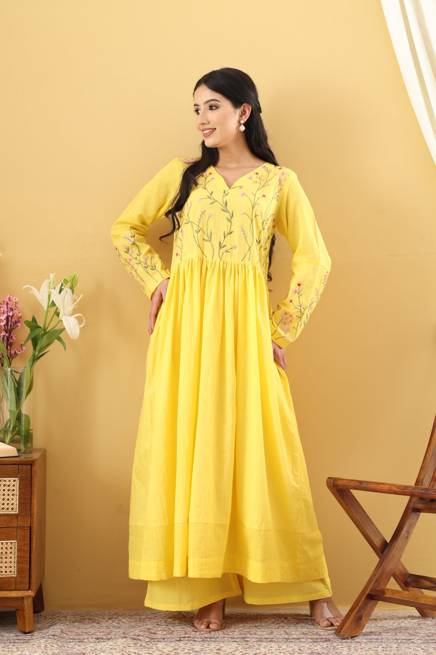 Saadgi Sunglow Multi Embroidered Kurta Set