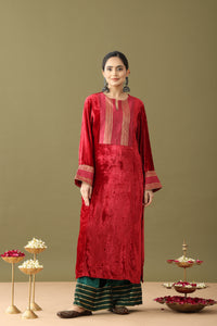 Utsaah Red And Green Velvet Gotta Kurta Set