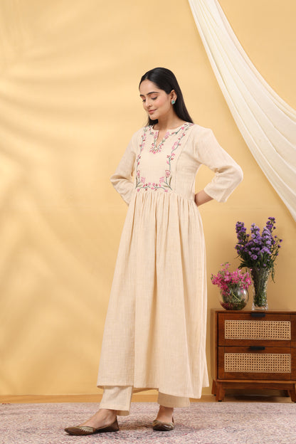 Saadgi  Oat White Embroidered Kurta Set
