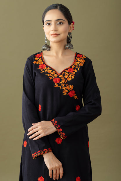 Utsaah Black Aari Embroidery Kurta Set