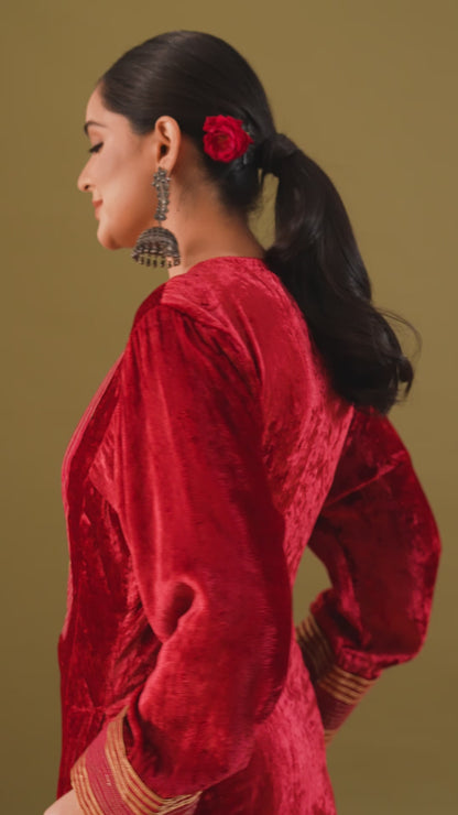 Utsaah Red And Green Velvet Gotta Kurta Set
